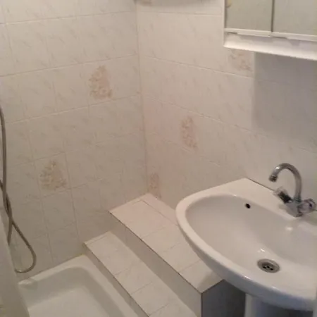 Lukacs Panzio Daire *