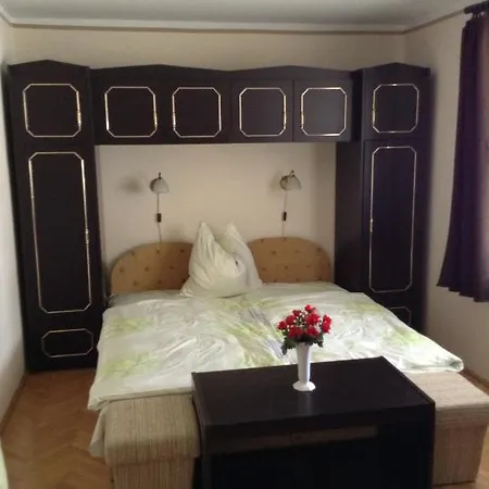 Lukacs Panzio Daire *