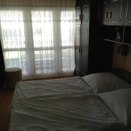 Lukacs Panzio Daire *