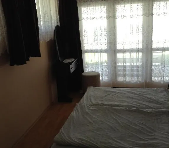 아파트 Lukacs Panzio *